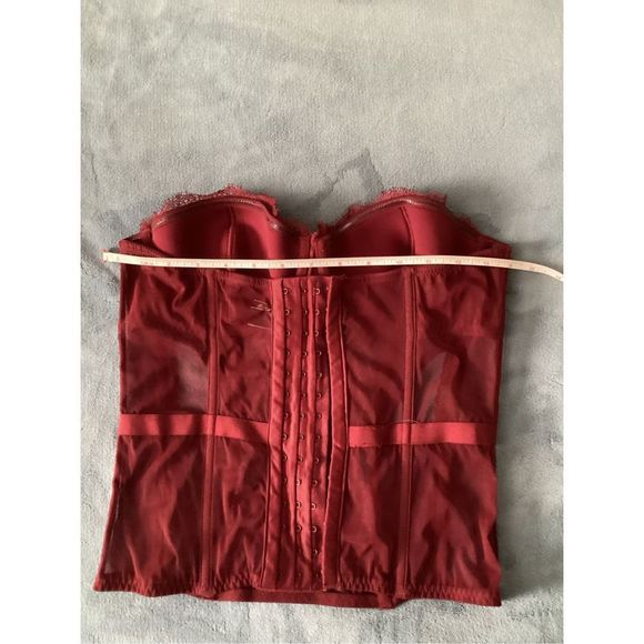 Victoria Secret Corset - Picture 11 of 13